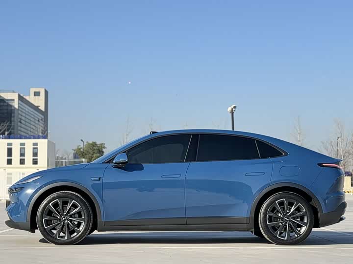 Фото 8 - Nio Onvo L60