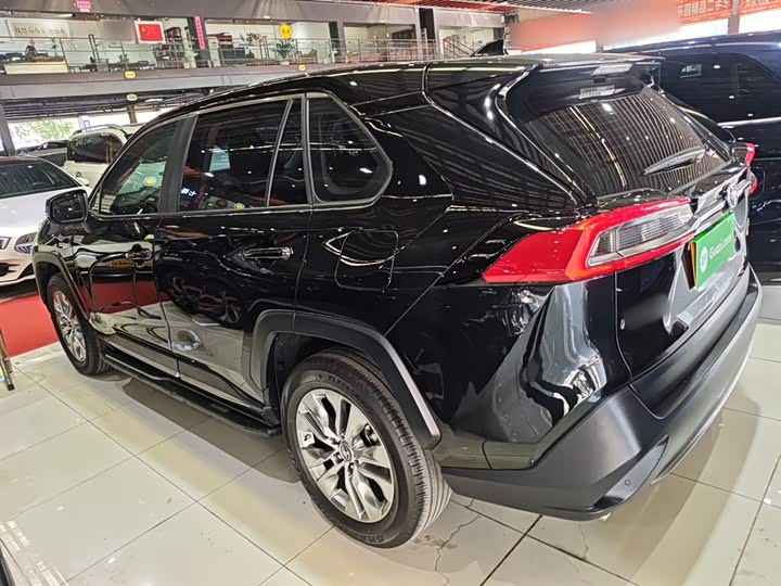 Фото 5 - Toyota Wildlander