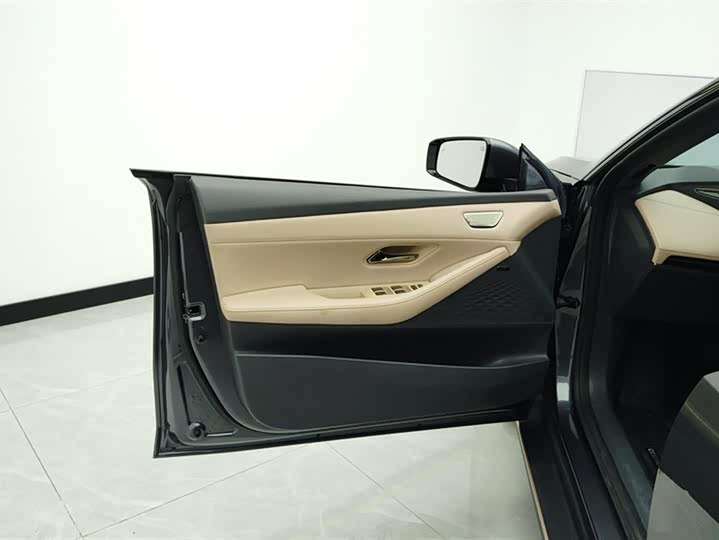 Фото 7 - Changan Deepal SL03