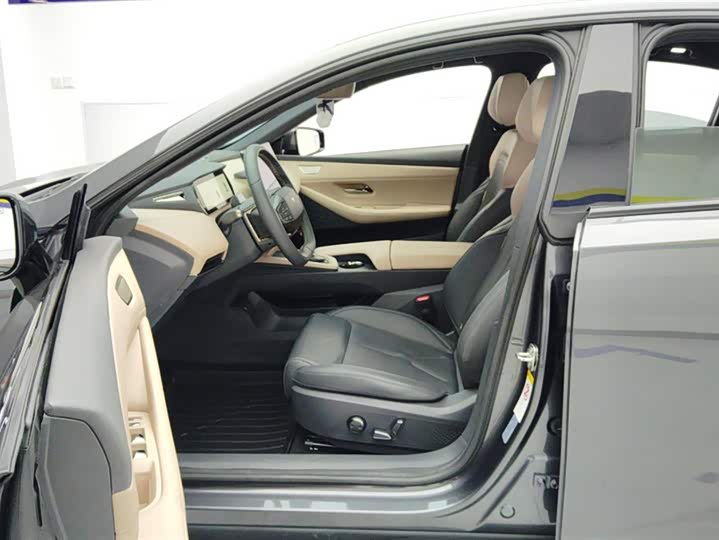 Фото 9 - Changan Deepal SL03