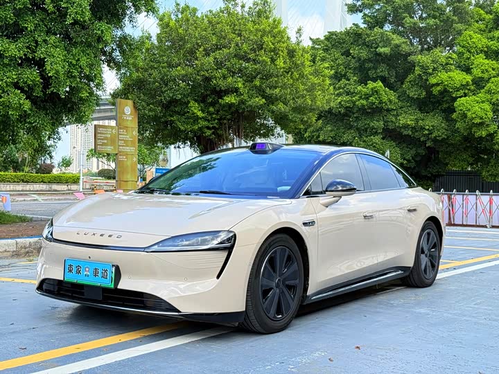 Фото 1 - Luxeed S7