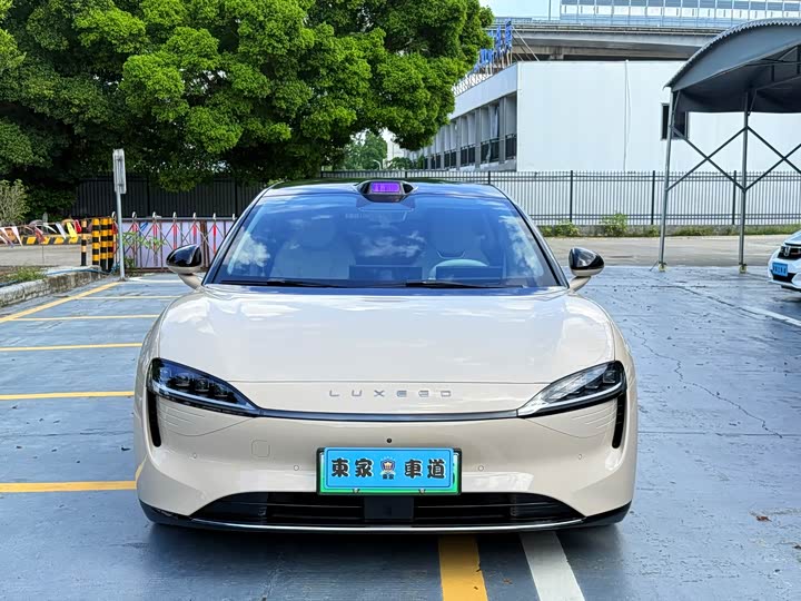 Фото 2 - Luxeed S7