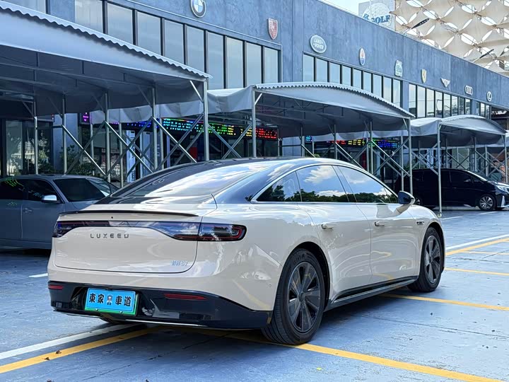 Фото 5 - Luxeed S7