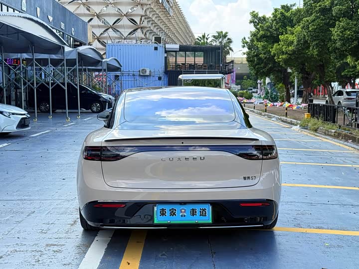 Фото 6 - Luxeed S7