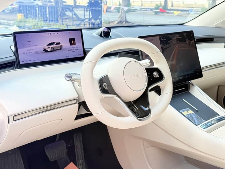 Фото 9 - Luxeed S7