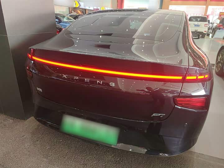 Фото 5 - XPeng P7