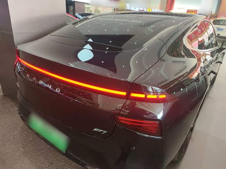 Фото 6 - XPeng P7