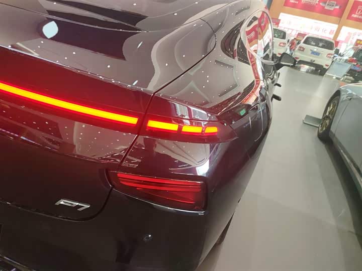 Фото 7 - XPeng P7