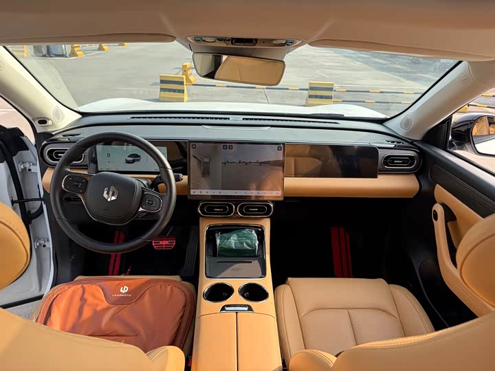 Фото 9 - Leapmotor C11