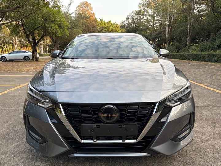 Фото 2 - Nissan Sylphy