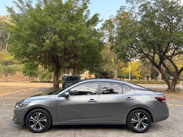 Фото 7 - Nissan Sylphy