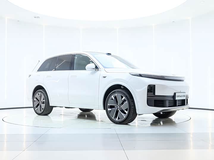 Фото 6 - LiXiang L8