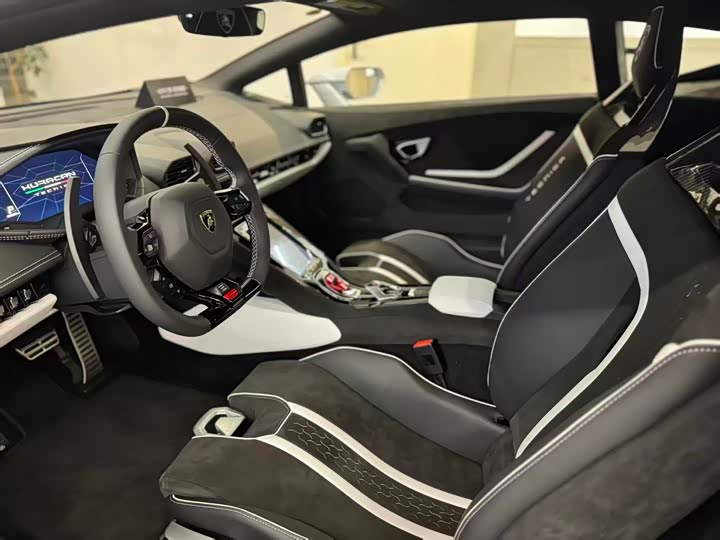 Фото 5 - Lamborghini Huracán