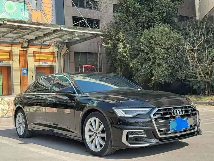 Фото 3 - Audi A6L
