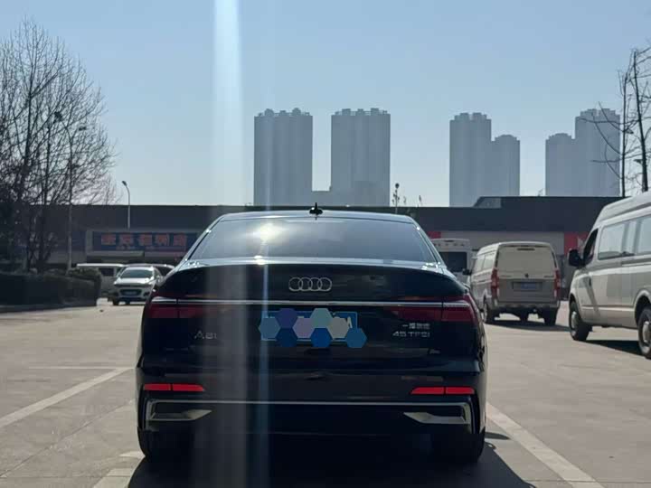 Фото 8 - Audi A6L