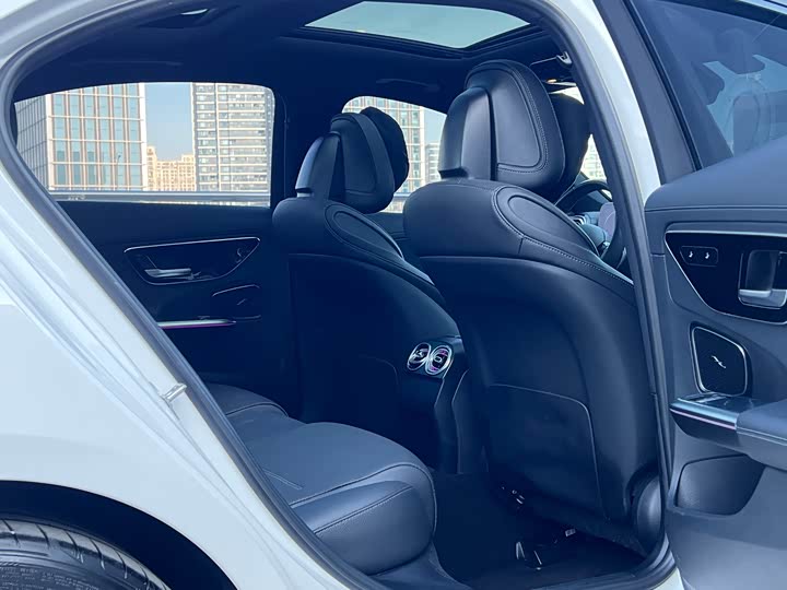 Фото 9 - Mercedes-Benz C-Class