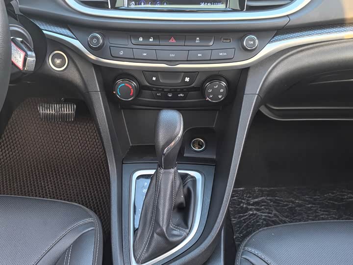 Фото 9 - Buick Excelle GT