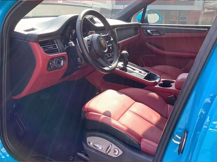 Фото 8 - Porsche Macan