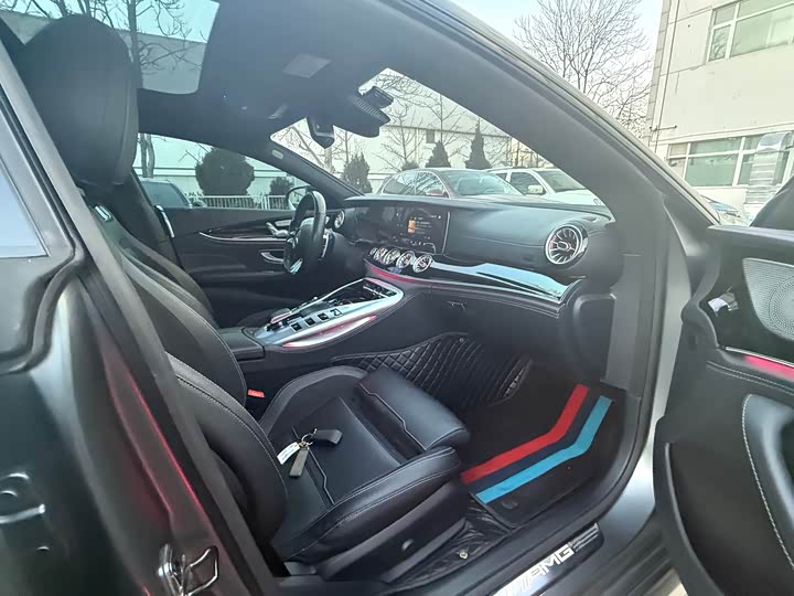 Фото 9 - Mercedes-Benz AMG GT