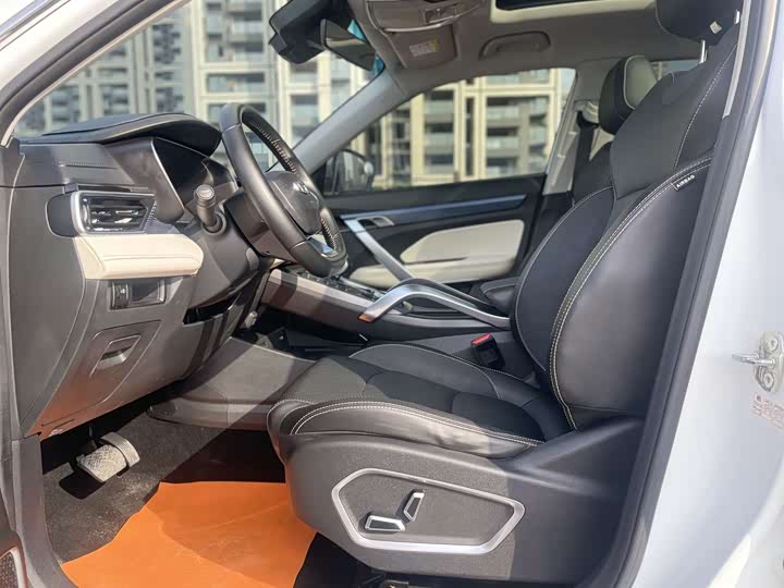 Фото 3 - Geely Atlas