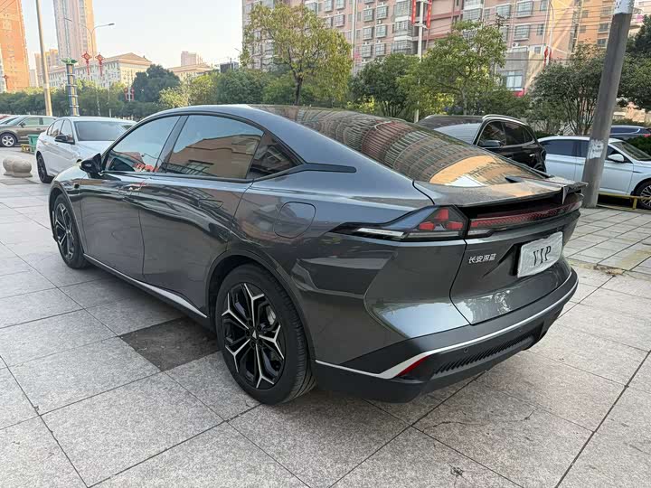 Фото 9 - Changan Deepal SL03