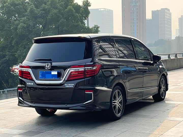 Фото 6 - Honda Elysion