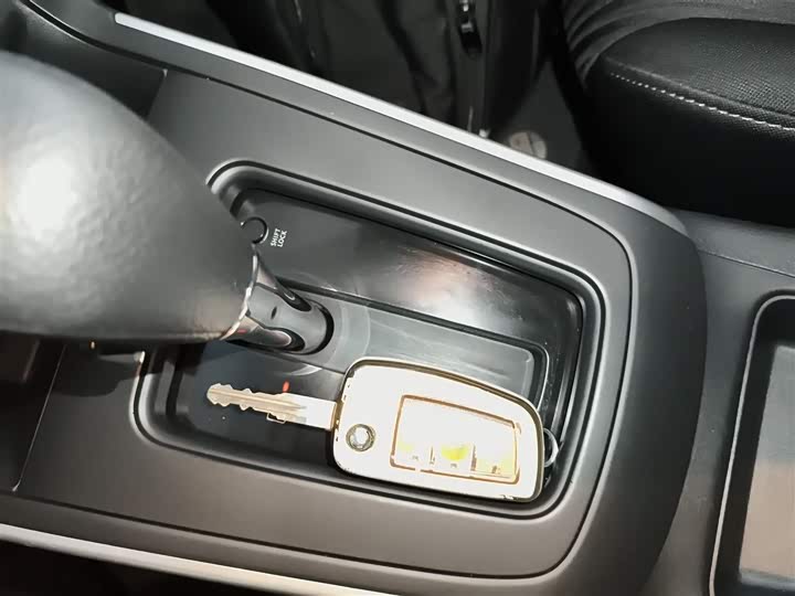 Фото 9 - Nissan Sylphy