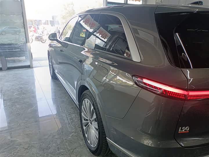 Фото 5 - Nio Onvo L90