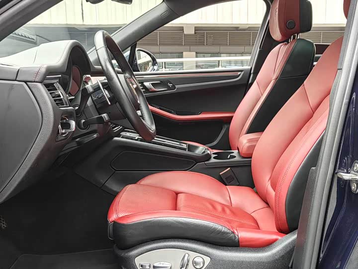 Фото 3 - Porsche Macan