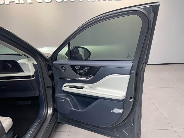 Фото 5 - Lincoln Corsair