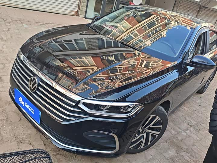 Фото 1 - Volkswagen Lavida