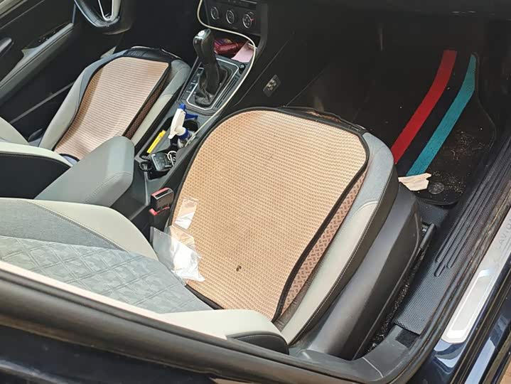 Фото 8 - Volkswagen Lavida