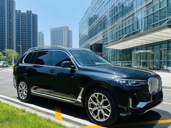 Фото 3 - BMW X7