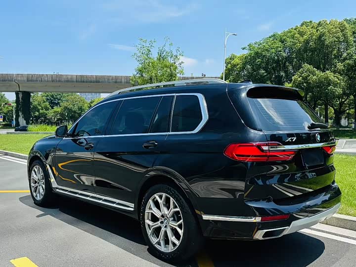 Фото 5 - BMW X7