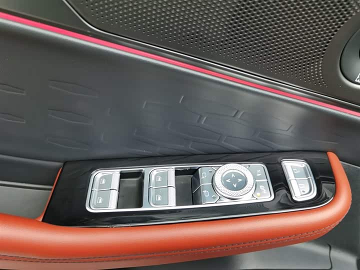 Фото 9 - Lincoln Z (Zephyr)