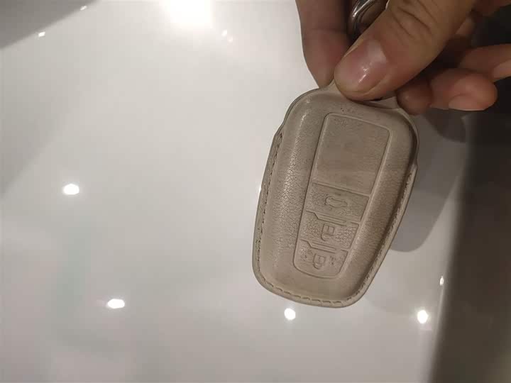 Фото 9 - Toyota Camry