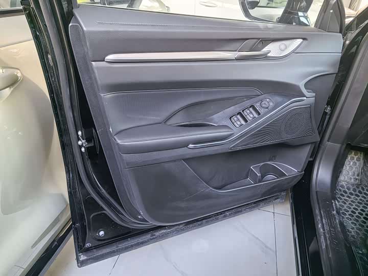 Фото 6 - Haval H6