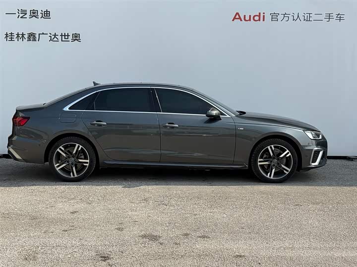 Фото 3 - Audi A4L