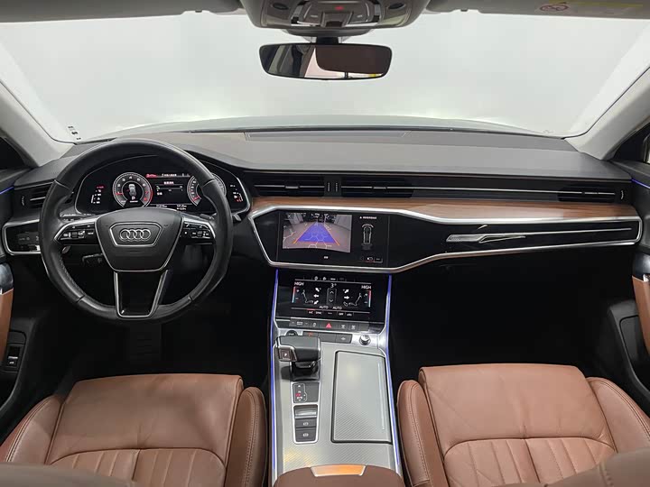 Фото 9 - Audi A6L