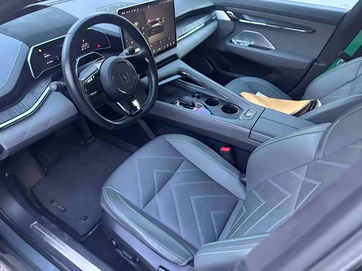 Фото 3 - Zeekr 001