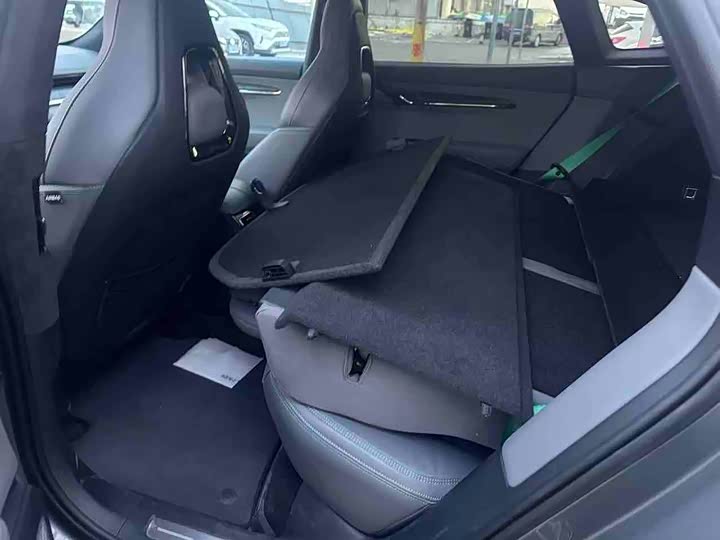 Фото 5 - Zeekr 001