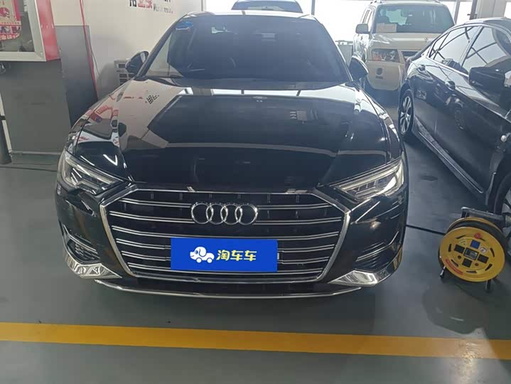 Фото 2 - Audi A6L