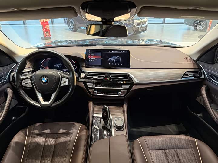 Фото 2 - BMW 5 Series