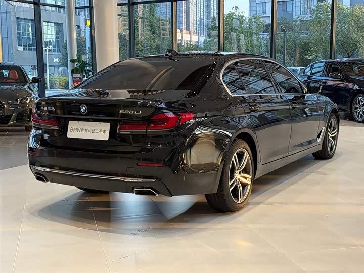 Фото 4 - BMW 5 Series