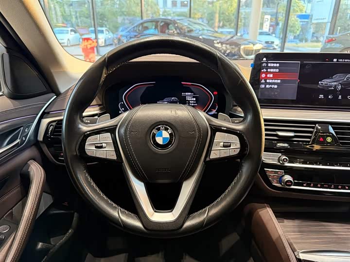 Фото 9 - BMW 5 Series