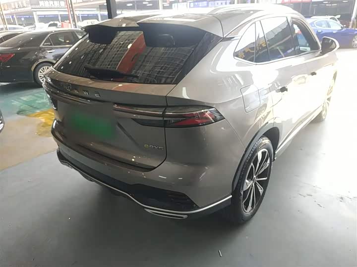 Фото 7 - Roewe RX5 Hybrid