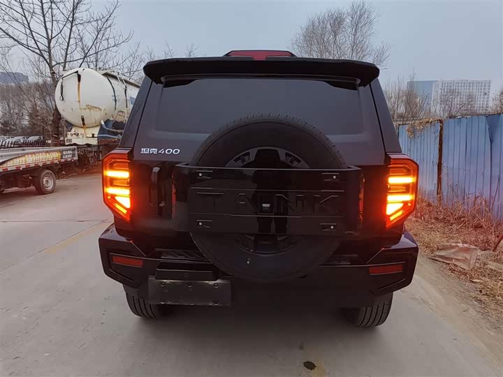 Фото 6 - Tank 400