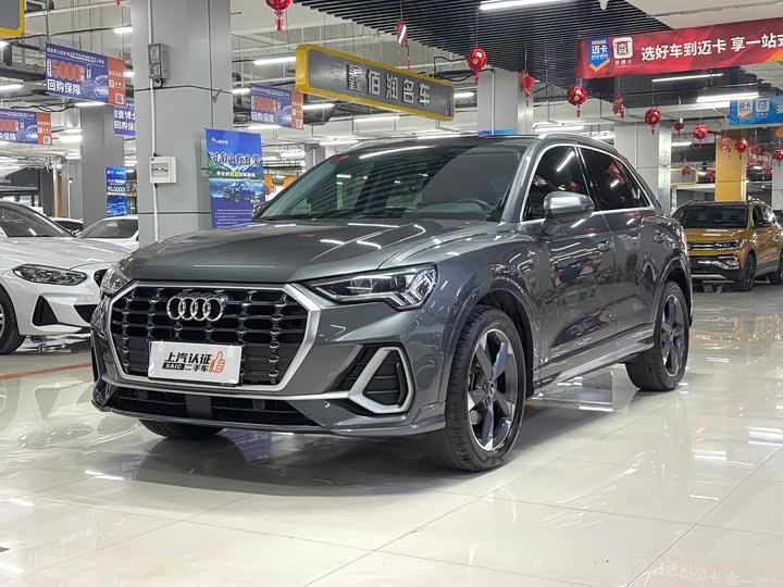Фото 1 - Audi Q3