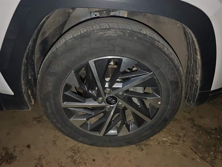 Фото 6 - Hyundai Tucson L