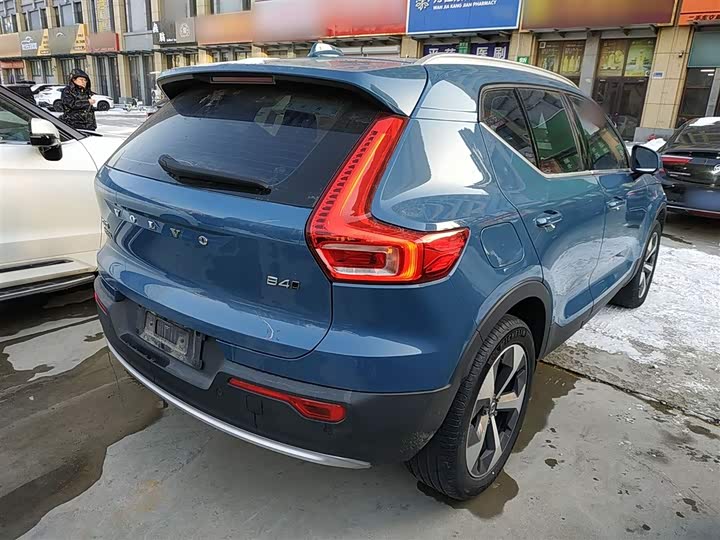 Фото 6 - Volvo XC40